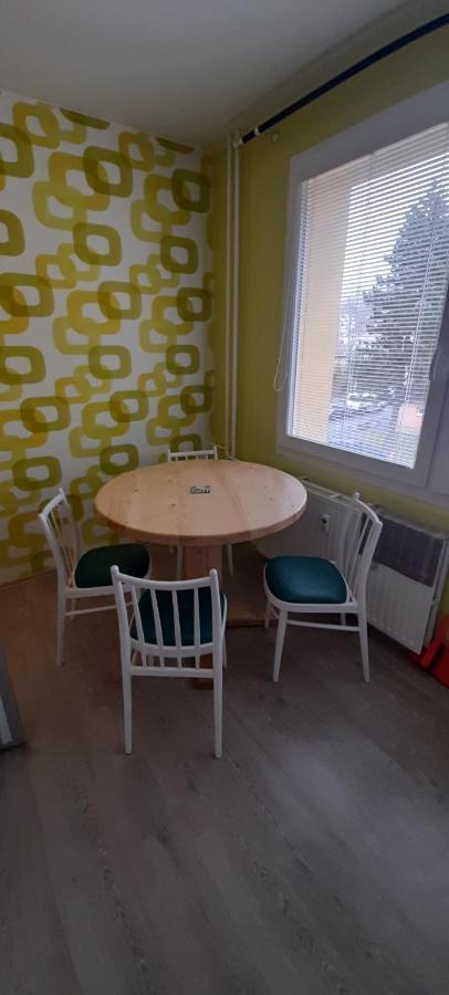 Apartman Zelezna Ruda Bagian luar foto